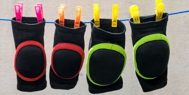 jak prać nakolanniki siatkarskie